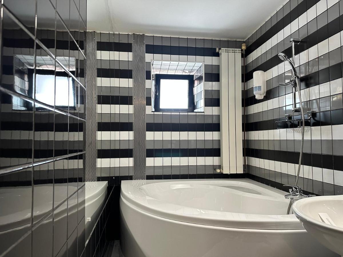 Nerva Traian Studio Appartement Boekarest Buitenkant foto